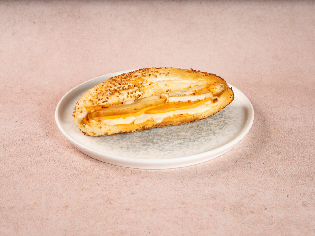 HAŞHAŞLI DÖRT PEYNİRLİ BAGEL