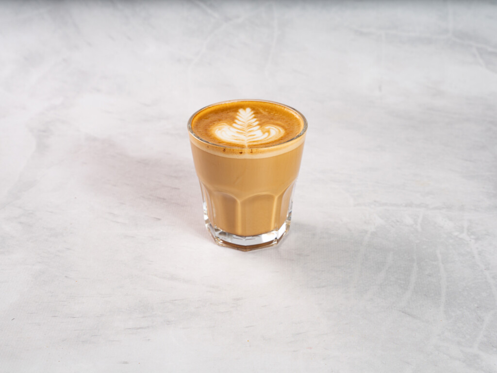 FLAT WHITE